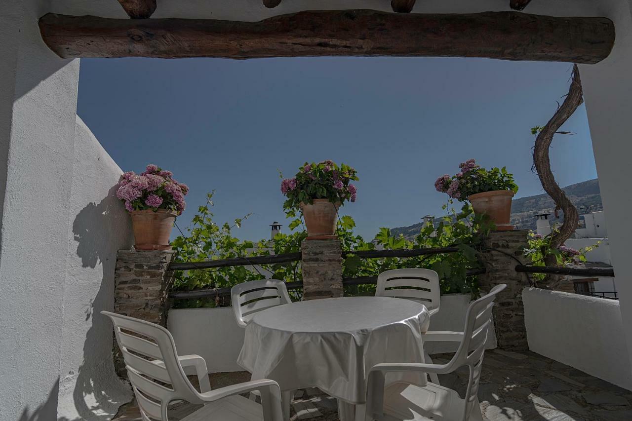 Apartamentos Rurales Las Chimeneas Capileira Εξωτερικό φωτογραφία